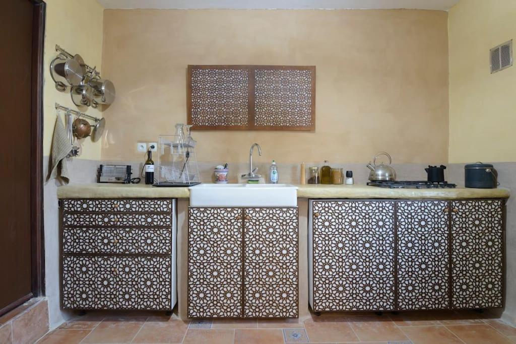 Hostal Nazari Cogollos De La Vega Zewnętrze zdjęcie